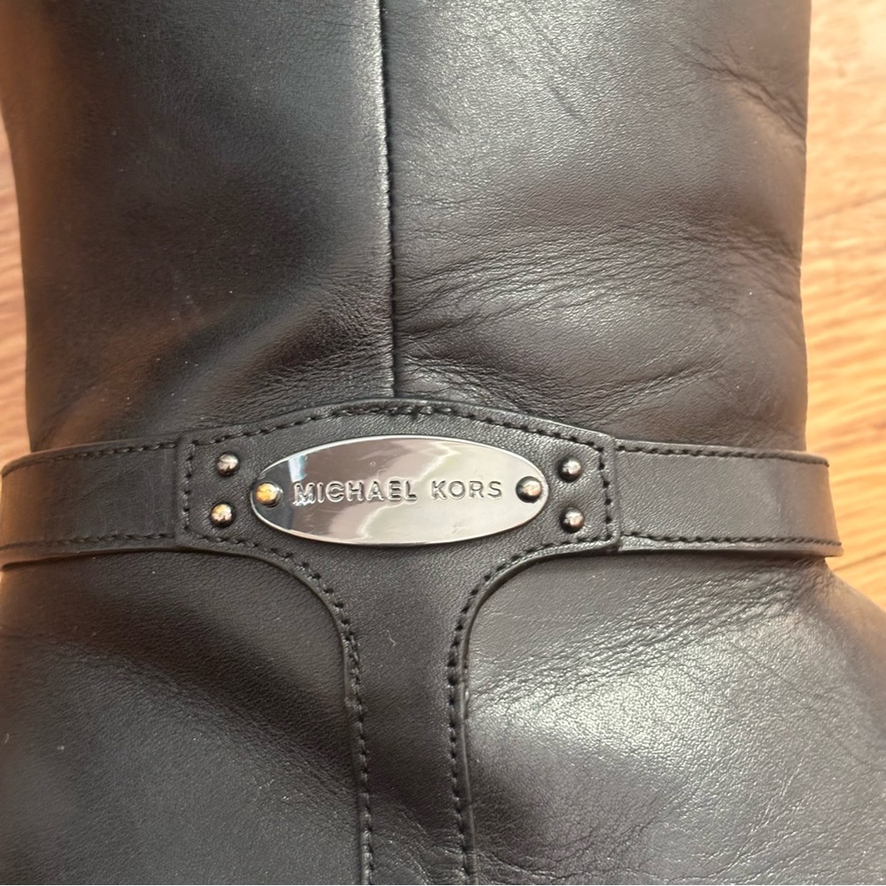 Michael Kors Black Leather Finley Boots, Size 7.5M - Picture 7 of 14